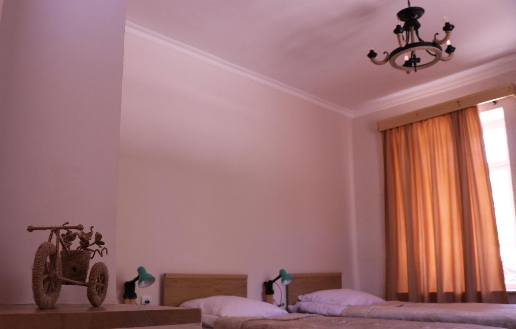 Legend Guest House Yekhegis エクステリア 写真