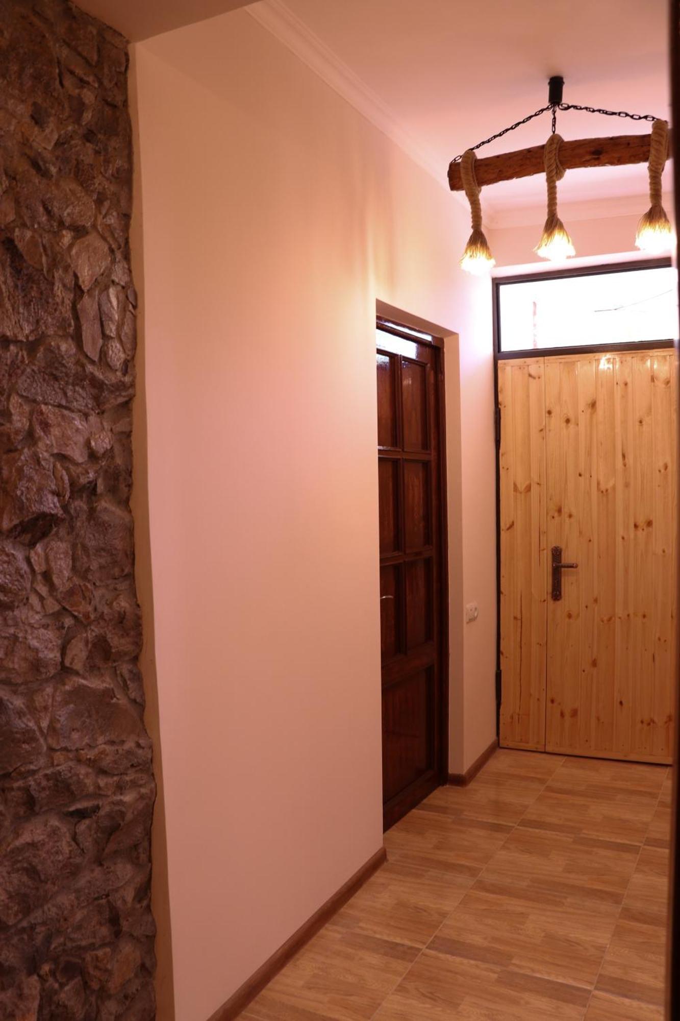 Legend Guest House Yekhegis エクステリア 写真