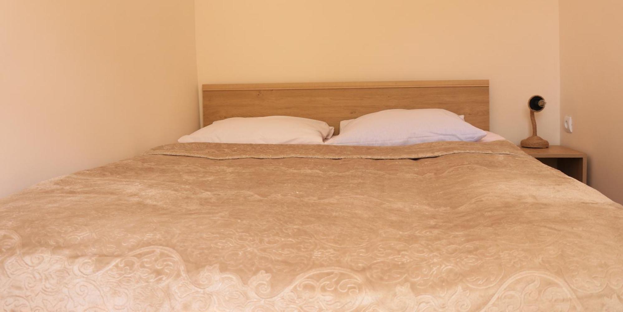 Legend Guest House Yekhegis エクステリア 写真