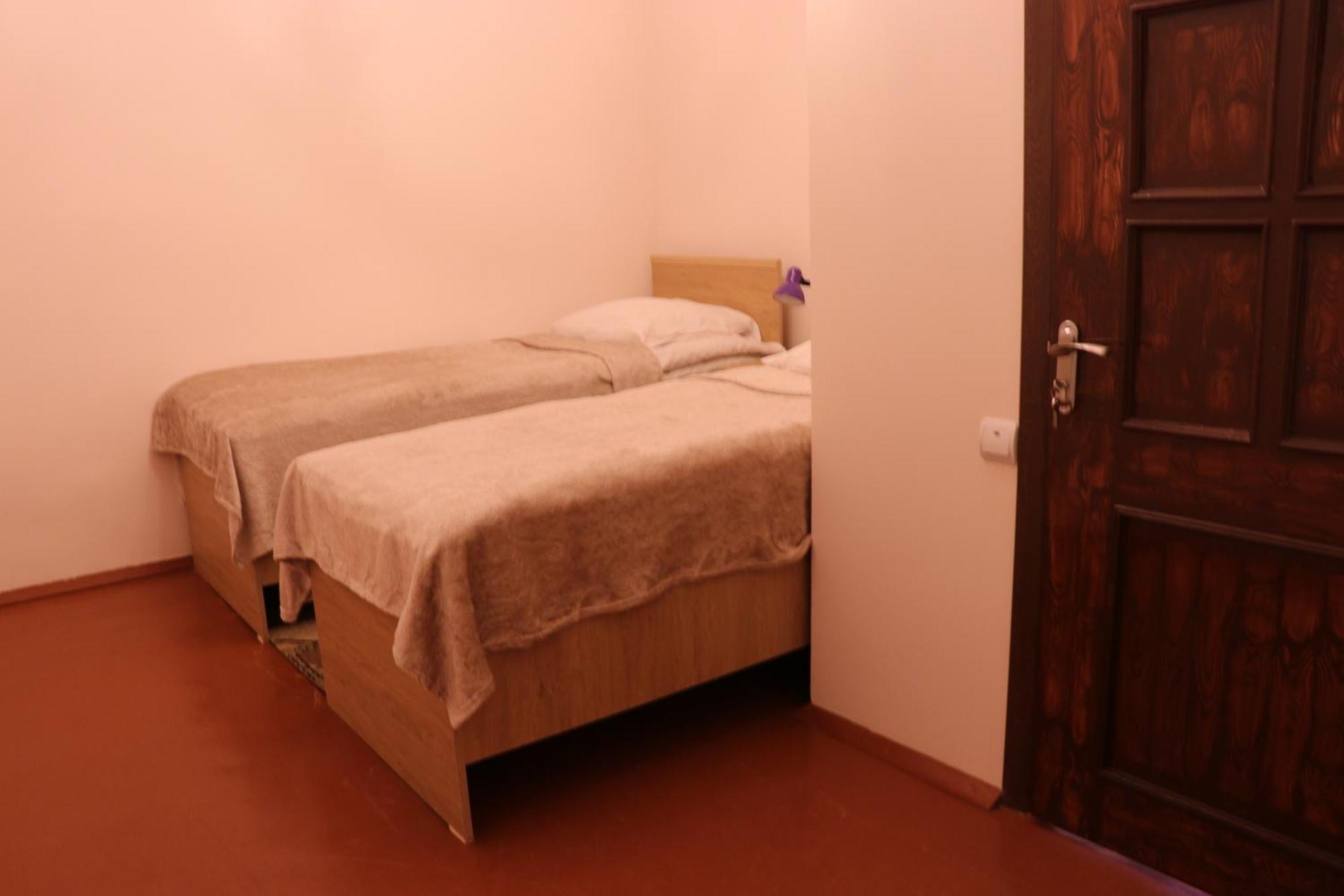Legend Guest House Yekhegis エクステリア 写真
