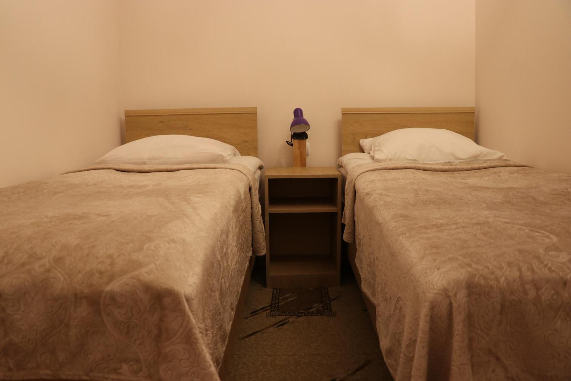 Legend Guest House Yekhegis エクステリア 写真