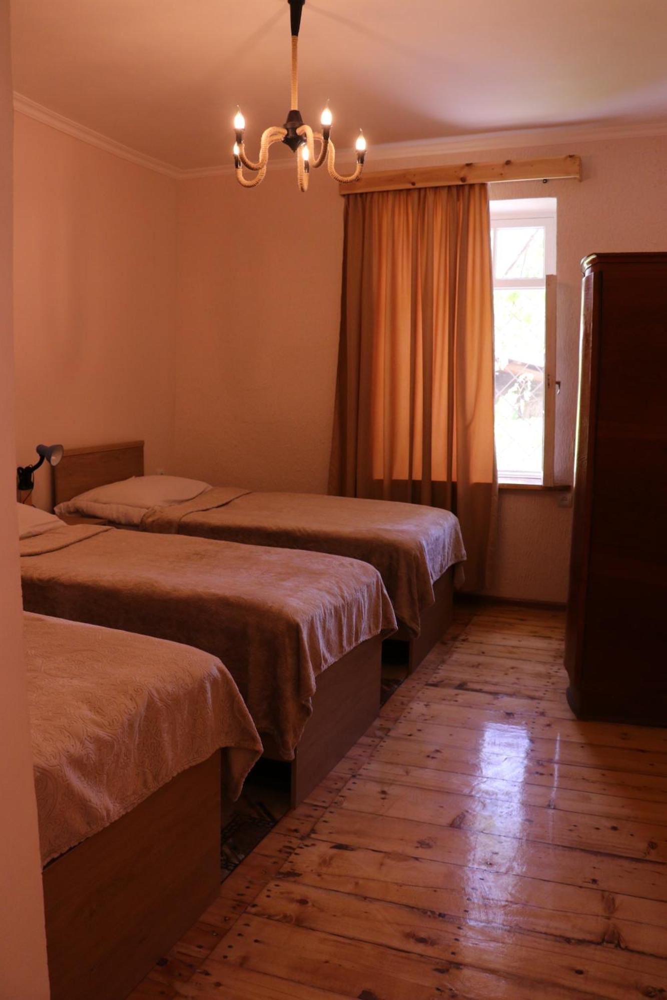 Legend Guest House Yekhegis エクステリア 写真