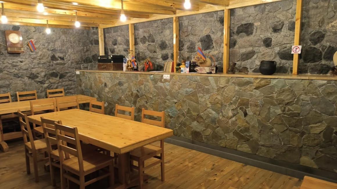 Legend Guest House Yekhegis エクステリア 写真
